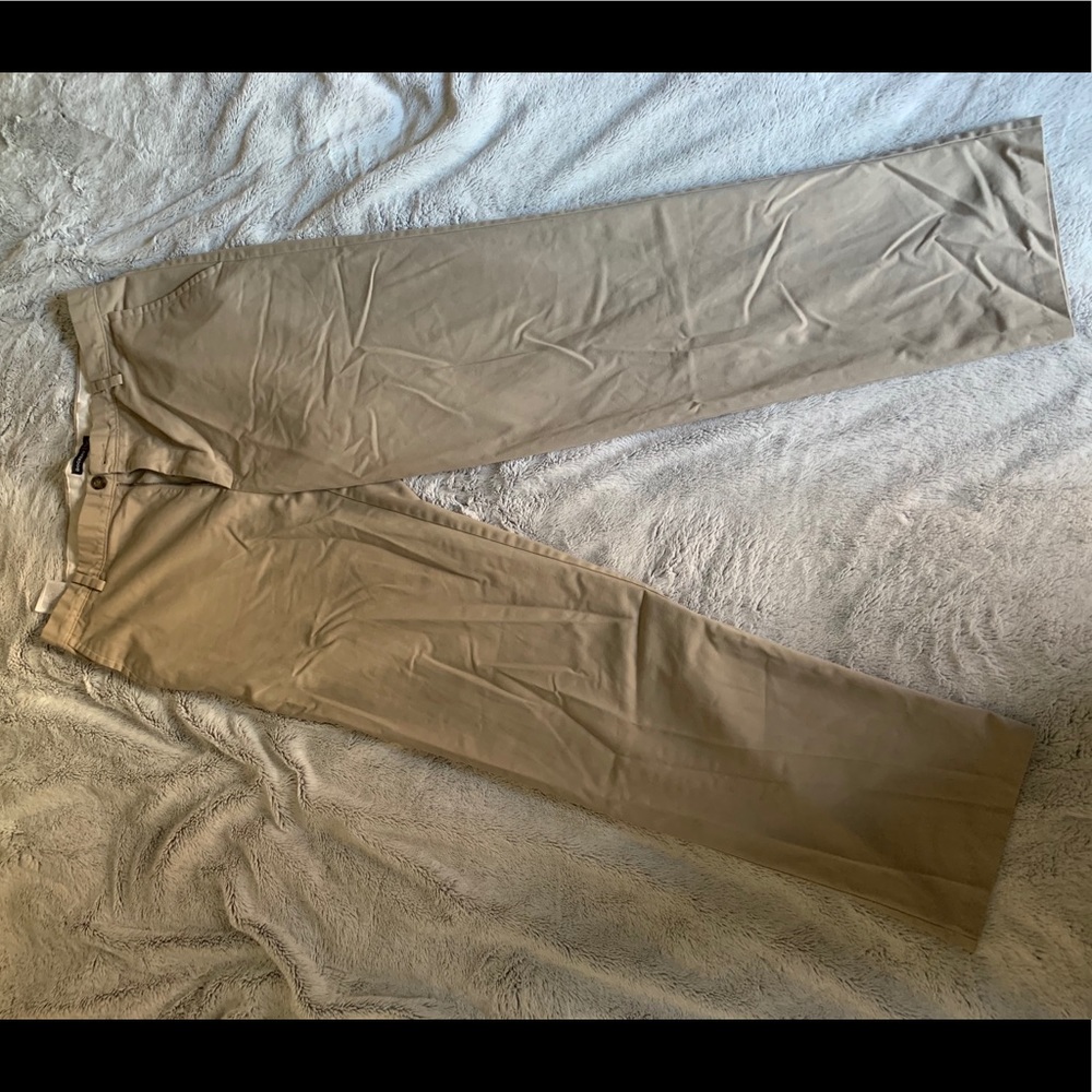 Men’s Dockers Khaki Pants